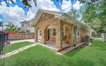 3715 Bruce St in Houston, TX - Building Photo - Building Photo