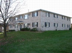 505 Alan Dr in Mount Horeb, WI - Foto de edificio