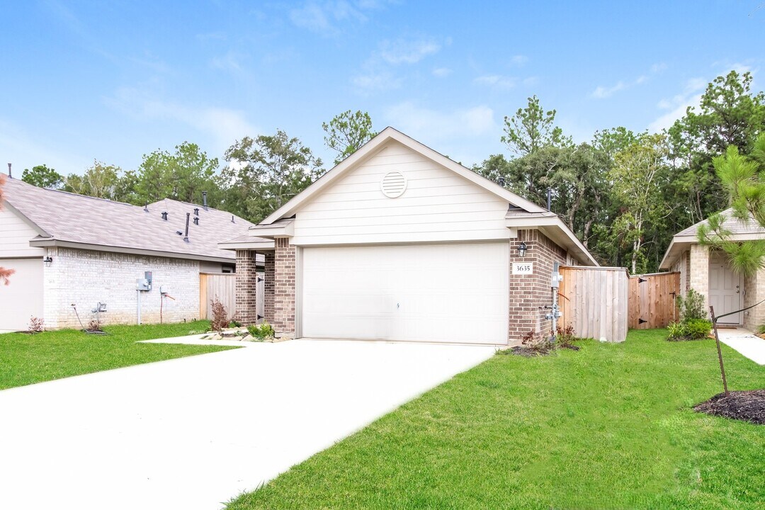3635 Solanum Dr in Conroe, TX - Building Photo