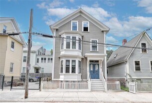 98 John St in Providence, RI - Building Photo