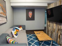 Media Room - The Paramount Apartamentos in Denver, Colorado