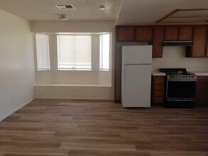 3309 N Miramar Dr in Las Vegas, NV - Building Photo - Building Photo