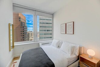 180 John St in New York, NY - Building Photo - Building Photo