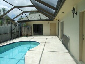 5230 Woodruff Ln in Palm Beach Gardens, FL - Building Photo - Building Photo