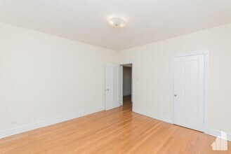 1831 W Foster Ave in Chicago, IL - Building Photo - Building Photo