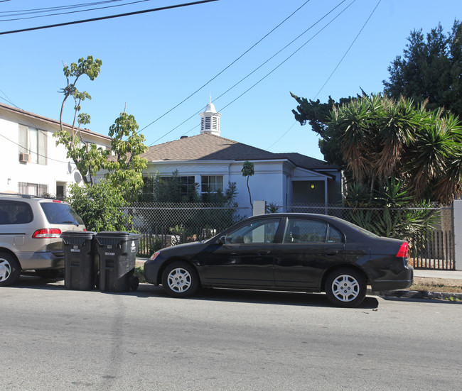 1236-1238 N Edgemont St in Los Angeles, CA - Foto de edificio - Building Photo