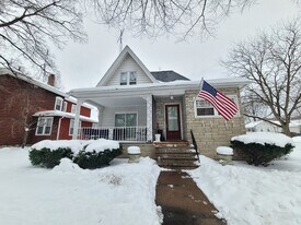 621 State St, Unit Apt. 1 in St. Joseph, MI - Building Photo