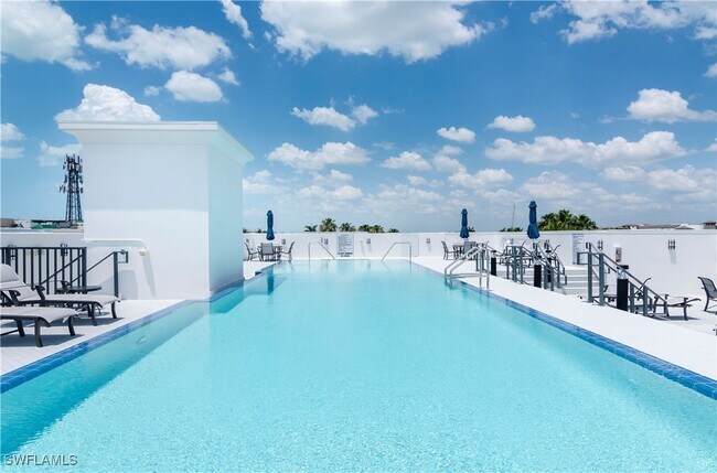 875 6th Ave S in Naples, FL - Building Photo - Building Photo