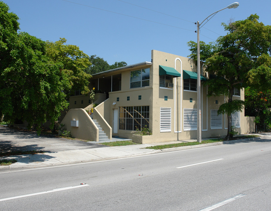 633 SW 4th Ave in Fort Lauderdale, FL - Building Photo