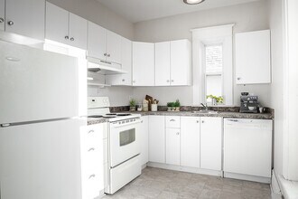 526 Walker Ave in Winnipeg, MB - Building Photo - Building Photo