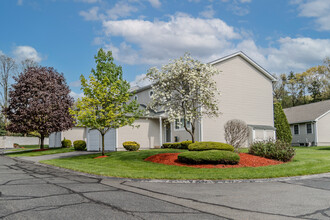 Sheridan Estates in Chicopee, MA - Building Photo - Building Photo