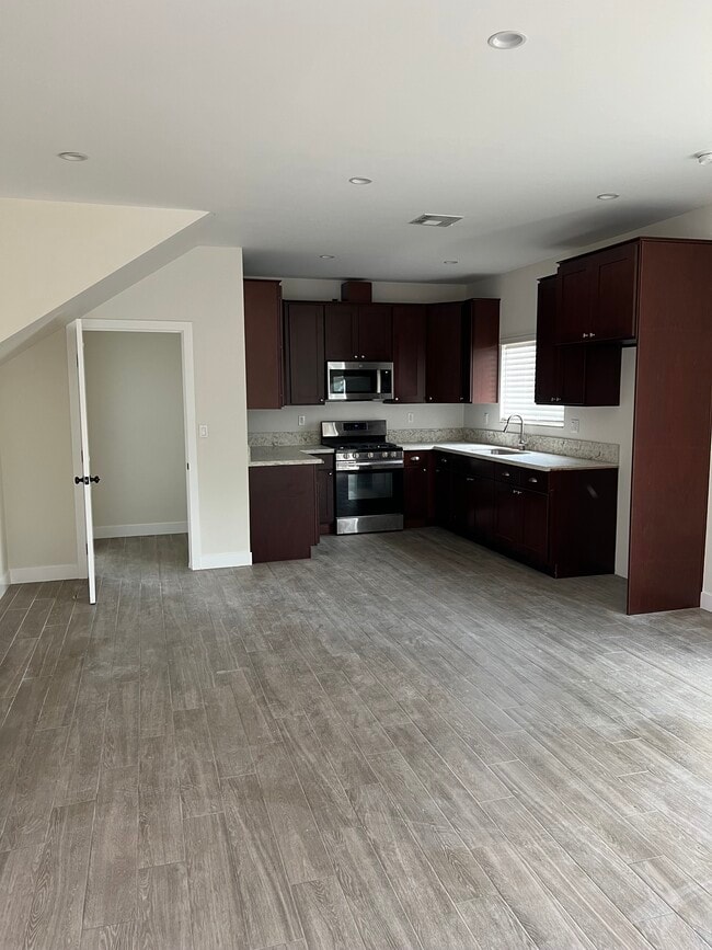 10048 Debra Ave, Unit ADU