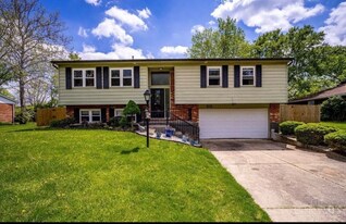 515 Maxine Dr, Unit 1 in Oxford, OH - Building Photo