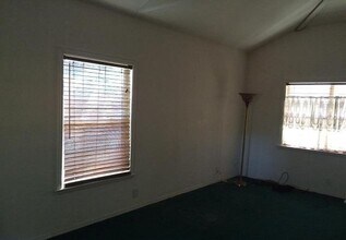 160 Bisby St in Reno, NV - Building Photo - Building Photo