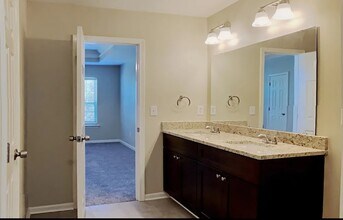7515 Starvalley Dr in Charlotte, NC - Building Photo - Building Photo