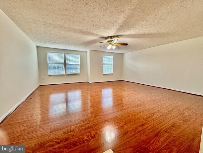 403 Palmtree Dr in Gaithersburg, MD - Building Photo - Building Photo