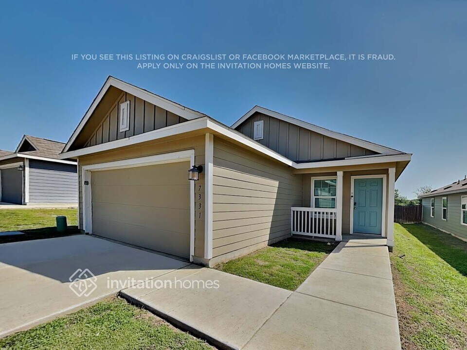 7331 Avila Vis in San Antonio, TX - Building Photo