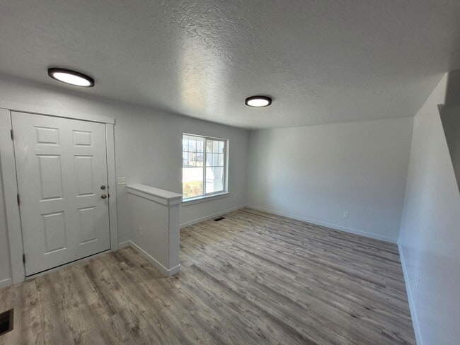 2674 W Jayton Dr in Meridian, ID - Building Photo - Building Photo