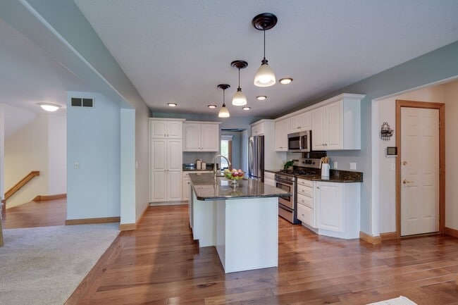 3874 Coachman Dr in Lambertville, MI - Building Photo - Building Photo