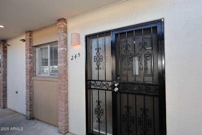 4701 N 68th St in Scottsdale, AZ - Building Photo - Building Photo