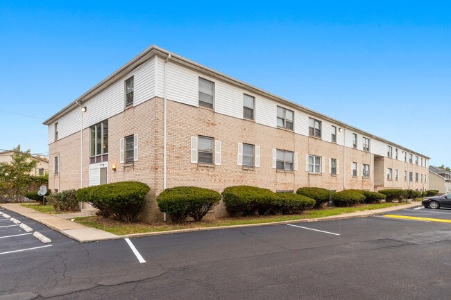 Flats on Tamarack in Columbus, OH - Foto de edificio - Building Photo