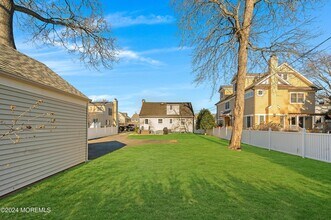 714 Philadelphia Blvd in Sea Girt, NJ - Foto de edificio - Building Photo