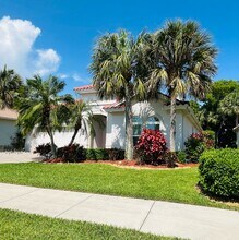 15830 Delaplata Ln in Naples, FL - Building Photo - Building Photo