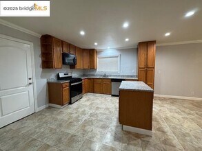 1027 San Carlos Dr in Antioch, CA - Building Photo - Building Photo