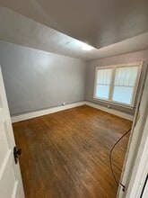 805 W 4th St in Waterloo, IA - Building Photo - Building Photo