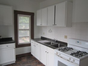 Saxton Apartments in Omaha, NE - Building Photo - Building Photo