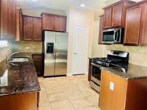 406 Parkside Dr in San Marcos, TX - Building Photo - Building Photo