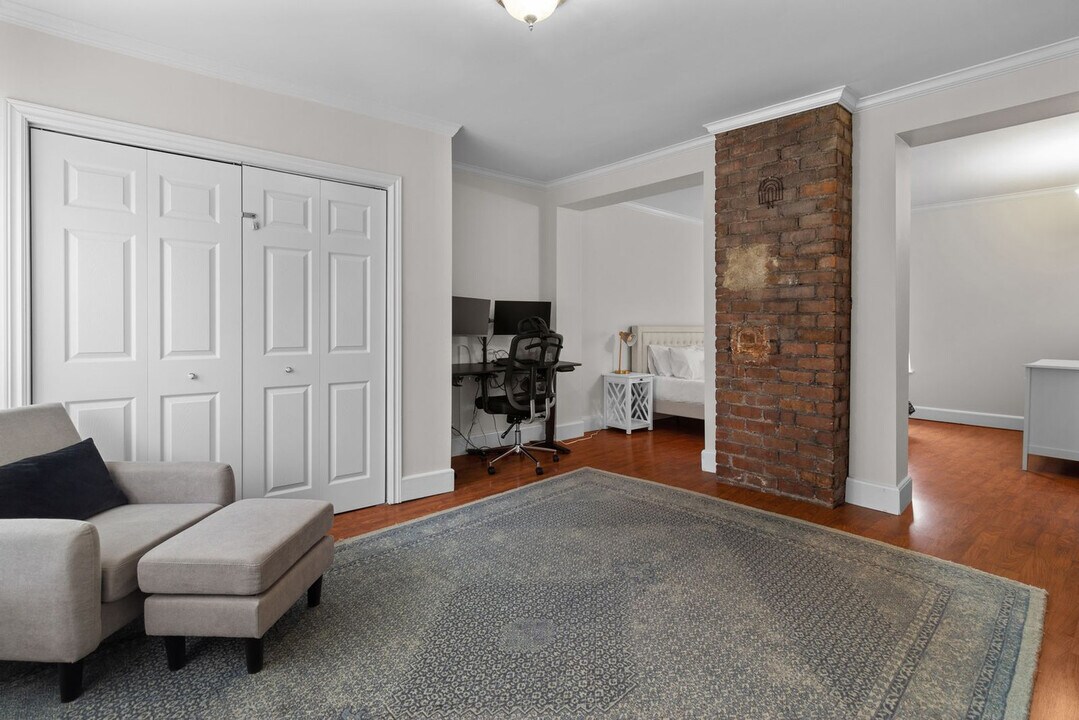 36 Victoria St, Unit SI FL3-ID1438836P in St John's, NL - Building Photo