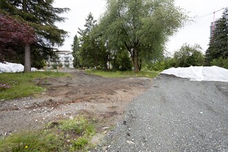 13764 Larner Rd in Surrey, BC - Building Photo - Building Photo