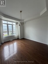 3099 Neyagawa Blvd in Oakville, ON - Building Photo - Building Photo