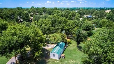 114 Wood Crest Dr in Tool, TX - Building Photo - Building Photo