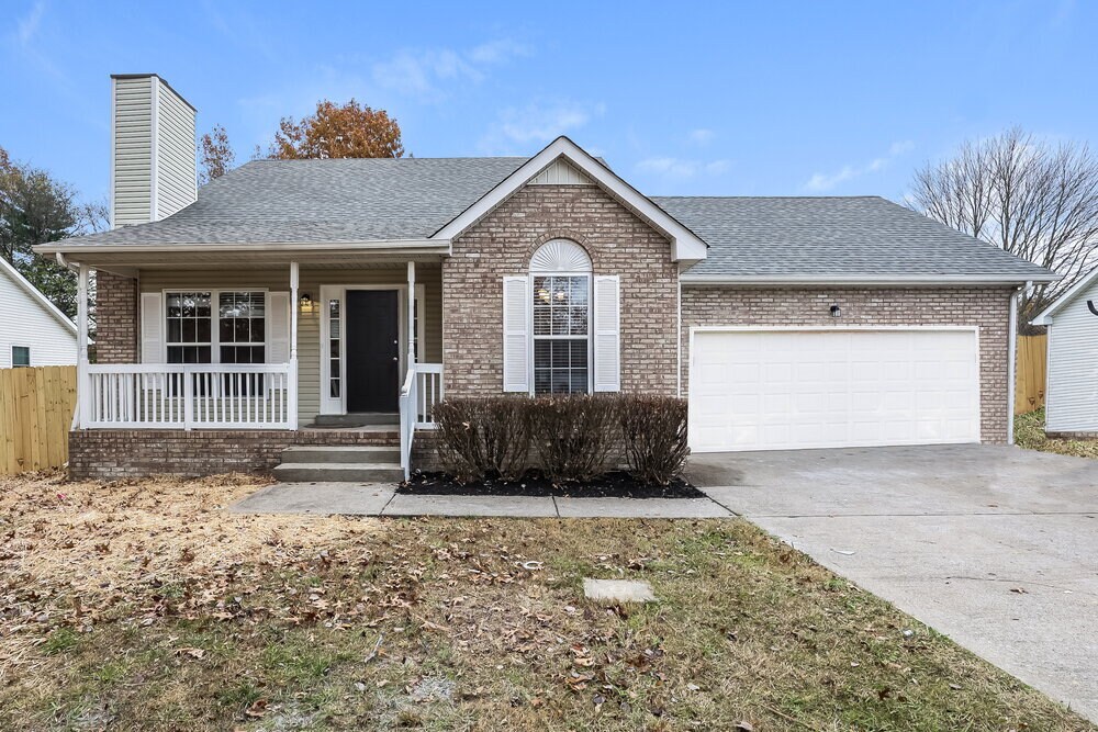 2015 Skyline Dr in Goodlettsville, TN - Building Photo