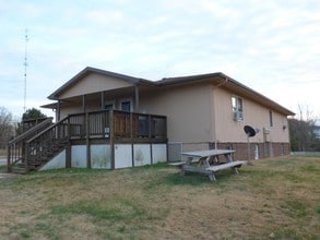25545 Nugget Dr in Lebanon, MO - Foto de edificio - Building Photo
