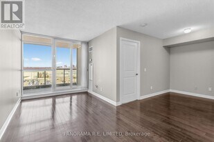 225 Sherway Gardens Rd in Toronto, ON - Building Photo