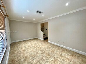 8430 NW 8th St in Miami, FL - Building Photo - Building Photo