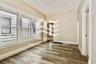 2320 W Hill St in Louisville, KY - Foto de edificio - Building Photo