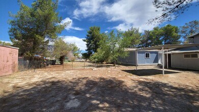 521 Alaska Way in Pahrump, NV - Building Photo - Building Photo