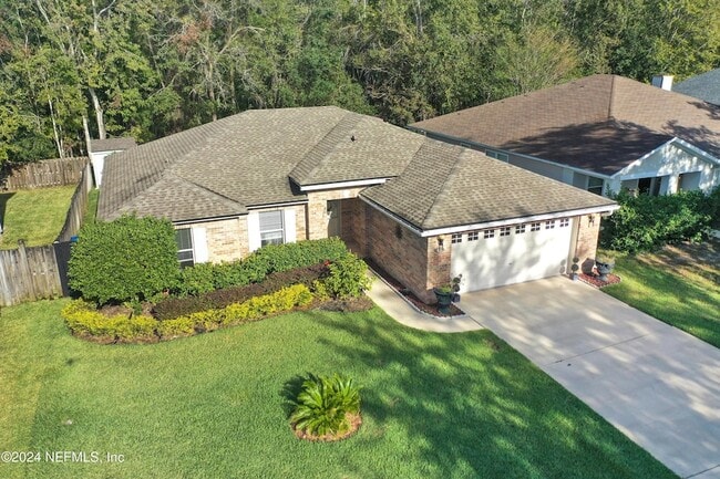 657 MacKenzie Cir in St. Augustine, FL - Foto de edificio - Building Photo