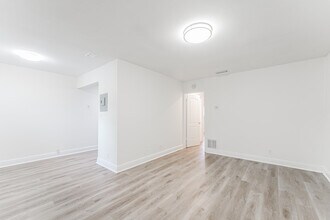 1200 NW 13th St in Boca Raton, FL - Building Photo - Building Photo