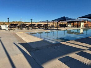 1705 Ripple Rock Dr in Washington, UT - Foto de edificio - Building Photo