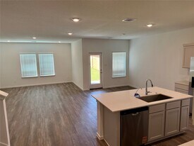 23548 Skyward Ln in Patton Village, TX - Building Photo