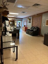 2000 NW Pkwy St in Azle, TX - Foto de edificio - Building Photo