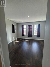 52 Commuter Dr in Brampton, ON - Building Photo - Building Photo