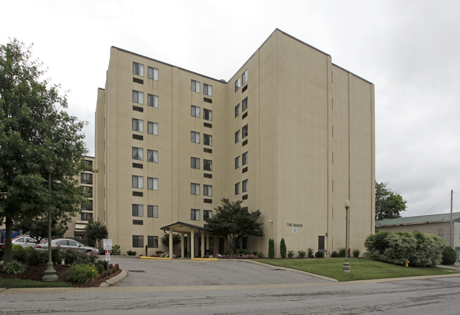 Christain Manor of Gallatin in Gallatin, TN - Building Photo - Building Photo