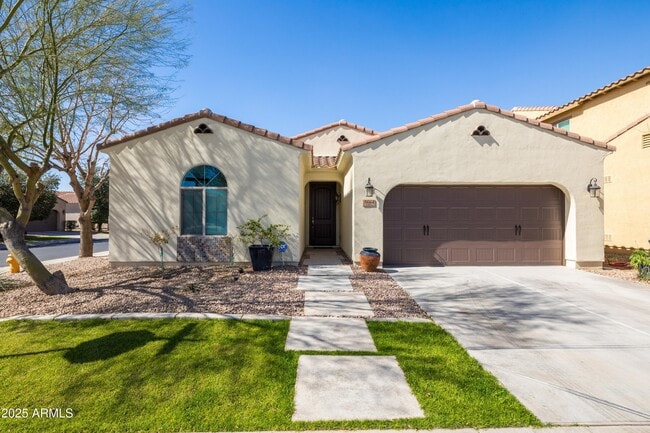 property at 3664 S Jasmine Dr