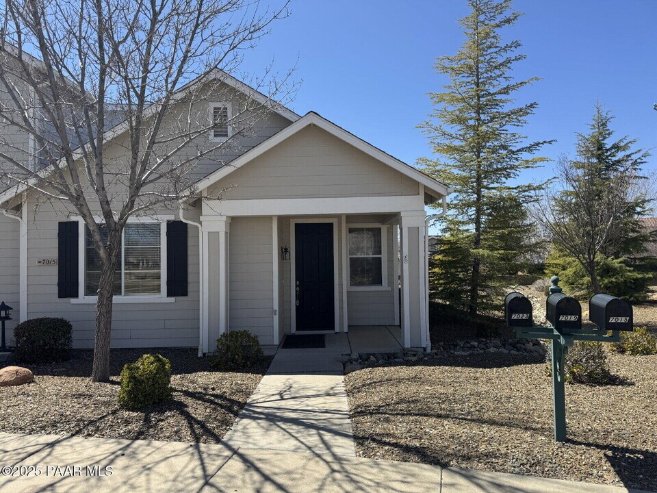 7015 E Lantern Ln W in Prescott Valley, AZ - Building Photo